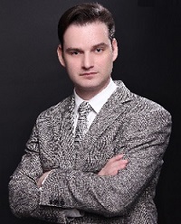 Михаил Шкловский, Партнер